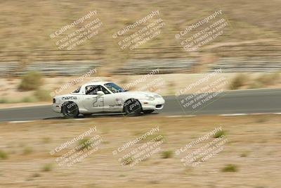 media/Jun-01-2025-CalClub SCCA (Sun) [[eae223c5dd]]/Group 5/Qualifying/